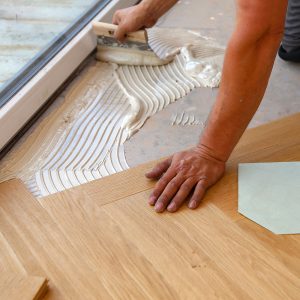 Quando il parquet si gonfia: errori nella posa in opera o parquet di pessima qualità