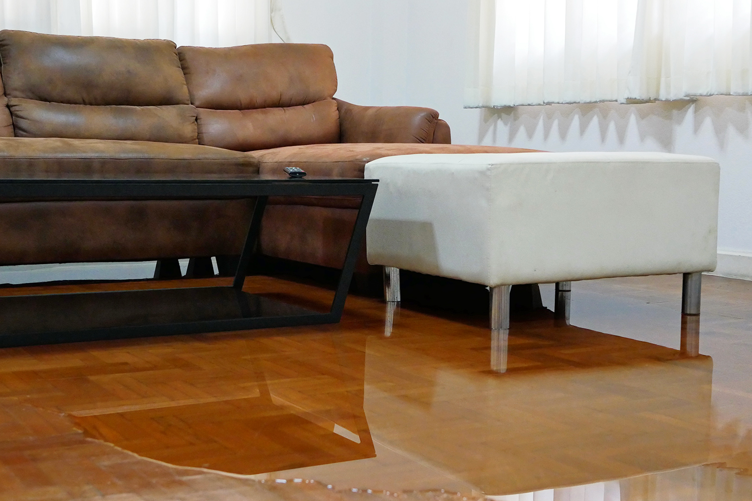 Quando il parquet si gonfia: allagamento