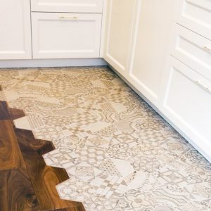 Piastrelle e parquet: sostituire un'area compromessa
