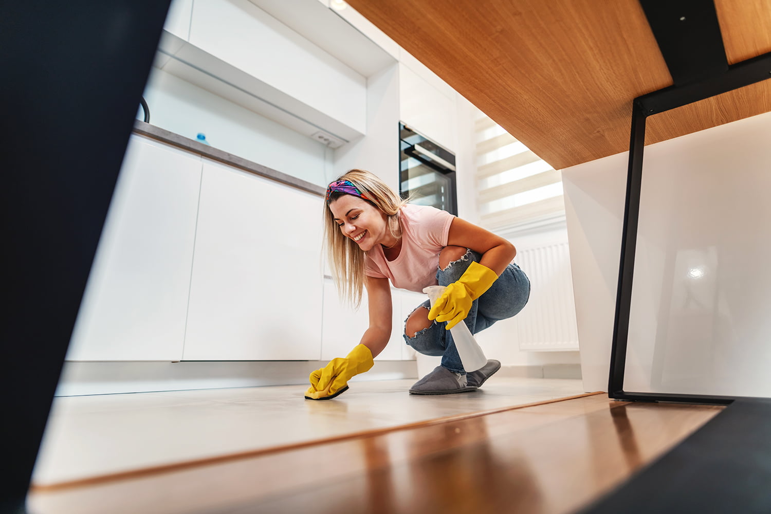 Piastrelle e parquet: la pulizia