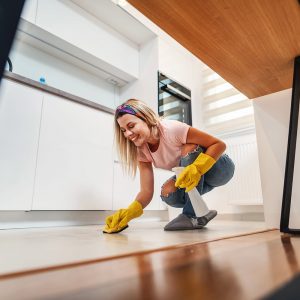 Piastrelle e parquet: la pulizia