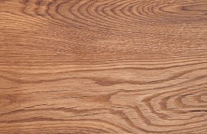 Piccole spaccature nella tavola di un parquet