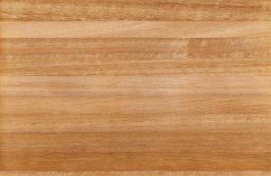 Dettaglio della superficie di un parquet in eucalipto