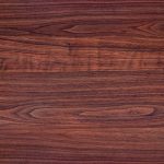 La caratteristica texture del legno di sapele