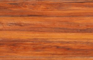 Primo piano sul caratteristico pattern del legno di meranti